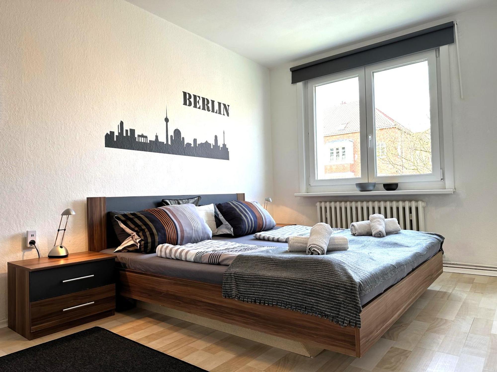 "Ideal" - Berlin Zu Zweit - Citynah, Verkehrsguenstig, Wlan, Supermarkt, Flexibler Check-In Bagian luar foto